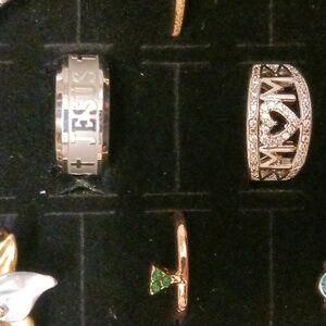 Size 5.5 Complete Set of Elegant Silver and Turquoise Ring Set.